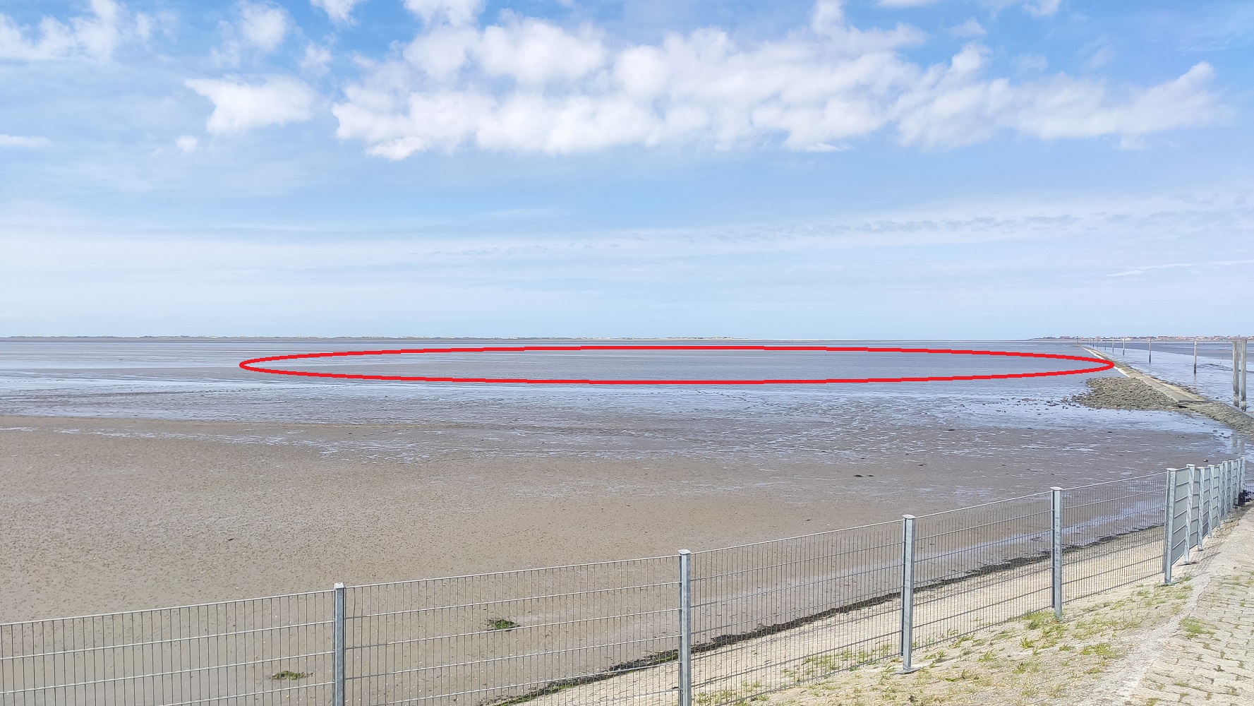 Wattenmeer am Strand von Neßmersiel